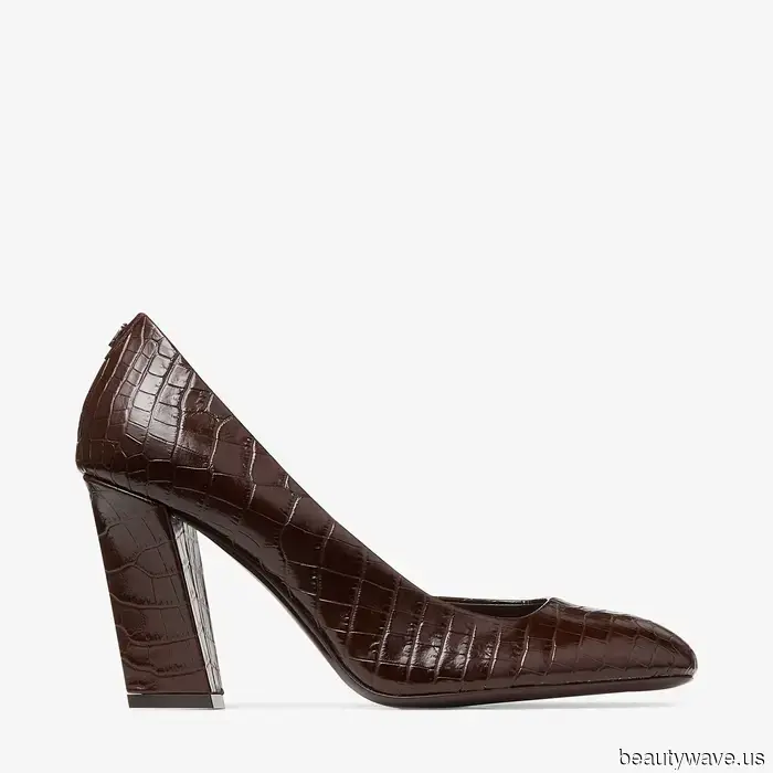 No cuero, no ante&mdash;Victoria Beckham acaba de estilizar la tendencia de zapatos elegantes que las personas más elegantes que conozco están usando.