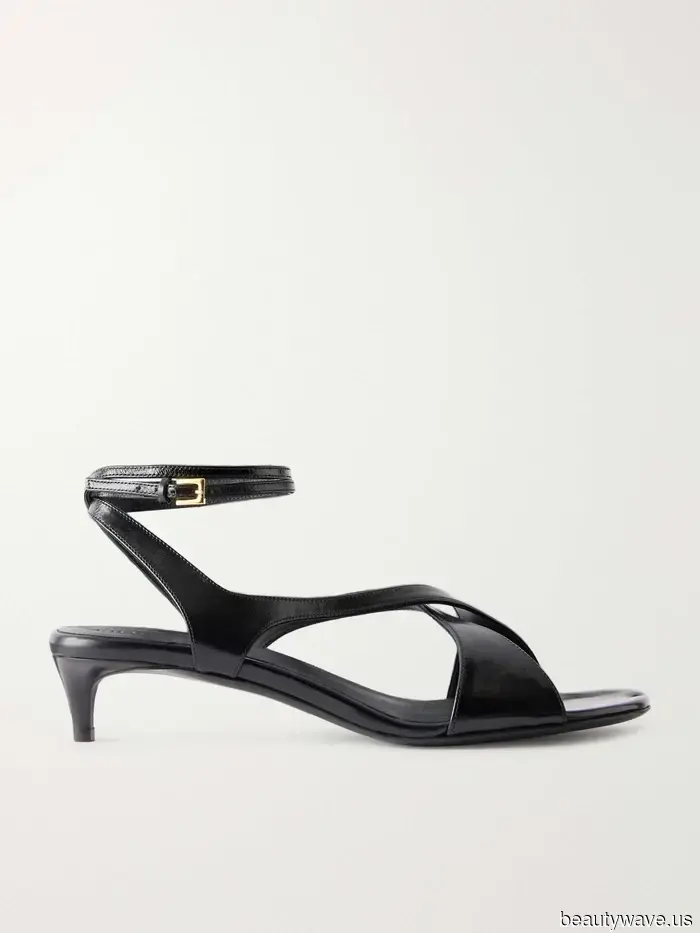 Chi What Wear Editors mi hanno detto i loro 20 migliori acquisti di moda di questo mese