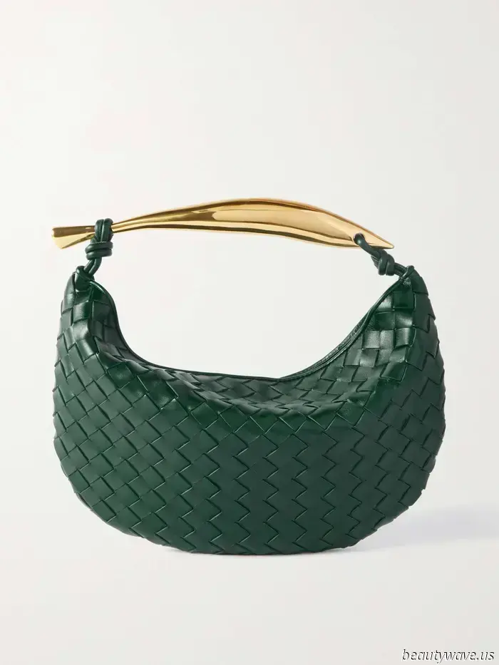 In case you missed it, it's a Sardine Girl Summer! Here are the most stylish pieces to help you embrace the trend.