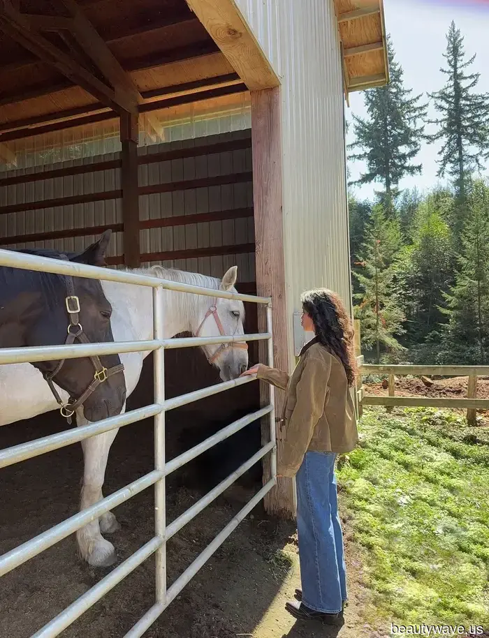 Everyone with great taste is currently pairing jeans with this particular style of jacket.