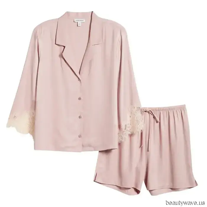 Paris Hilton's Universe: Her Pink Motorola Razr, Preferred Y2K Styles, and the Significance of 11:11 Media to Her