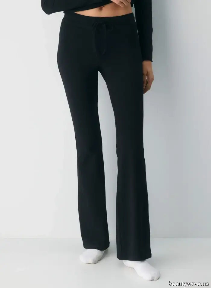 Le Camicie Bianche Sono Noiose&mdash;Questa È la Tendenza delle Camicie Che le It Girl Indossano con Leggings e Uggs Invece