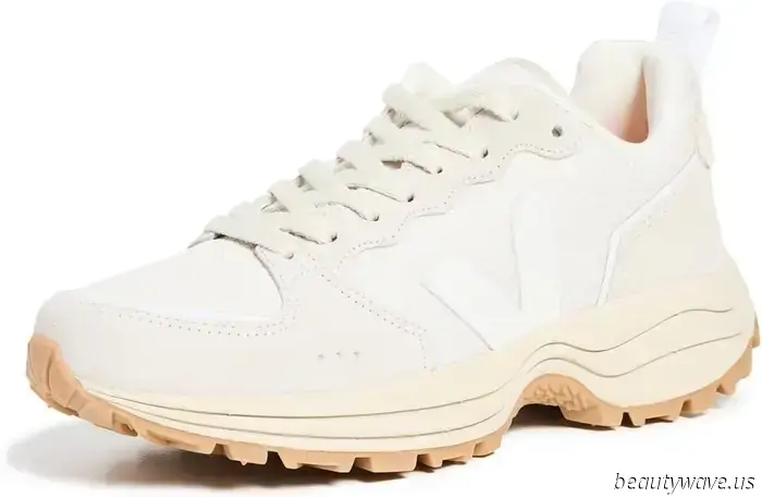 Se Sei contro i tacchi, alzati: 21 scarpe e sneakers flat sorprendenti in saldo per Amazon Prime Day 2025