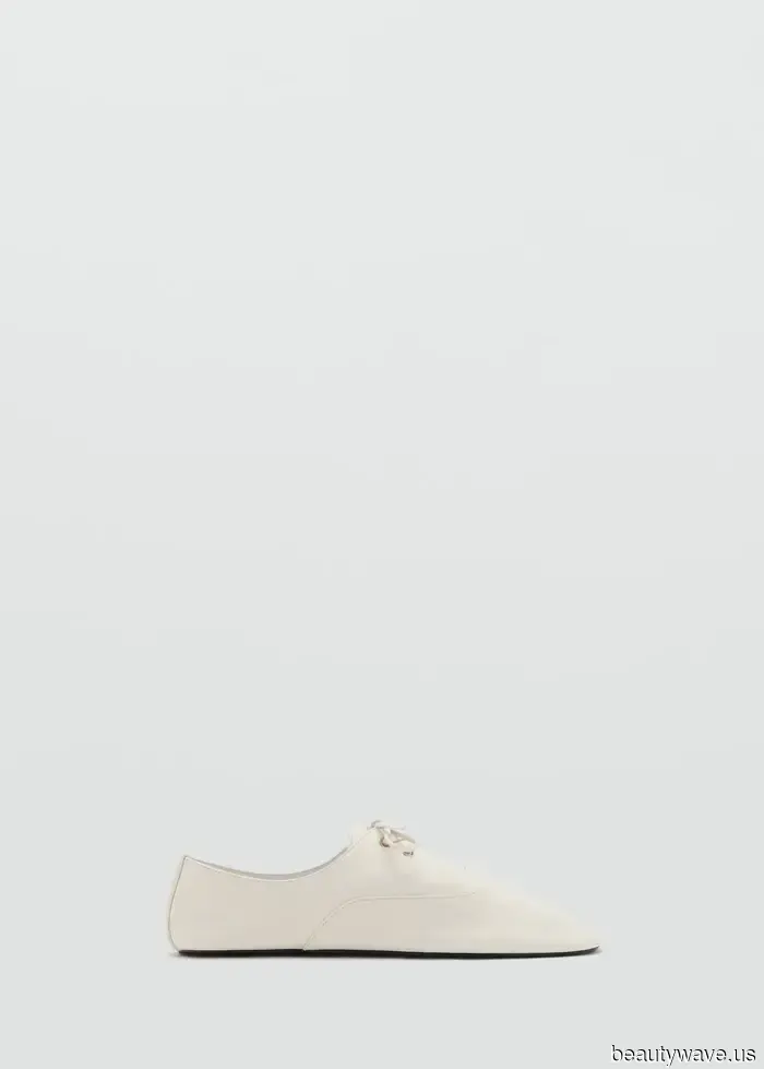 Not Loafers, Not Ballet Flats—This Is the Trend for Flat Shoes in 2026