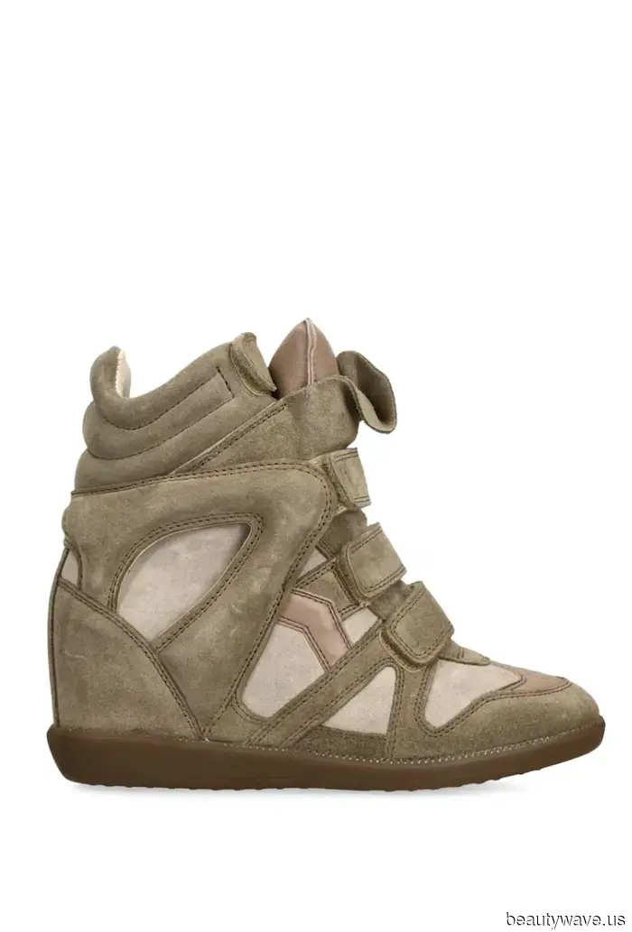 Not Ugg Boots, Not Low-Rise Jeans—Here Are the Y2K Trends That Are Most Significant This Summer.