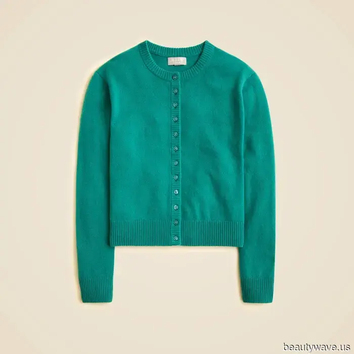 Если вы хотите одеваться как модный человек, вот 10 вещей, которые стоит купить в этом апреле.