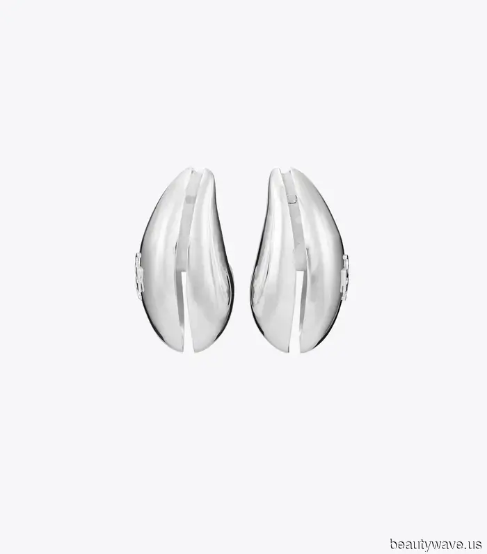 The Unique Earrings That Trendy Girls in Paris and NYC Are Sporting
