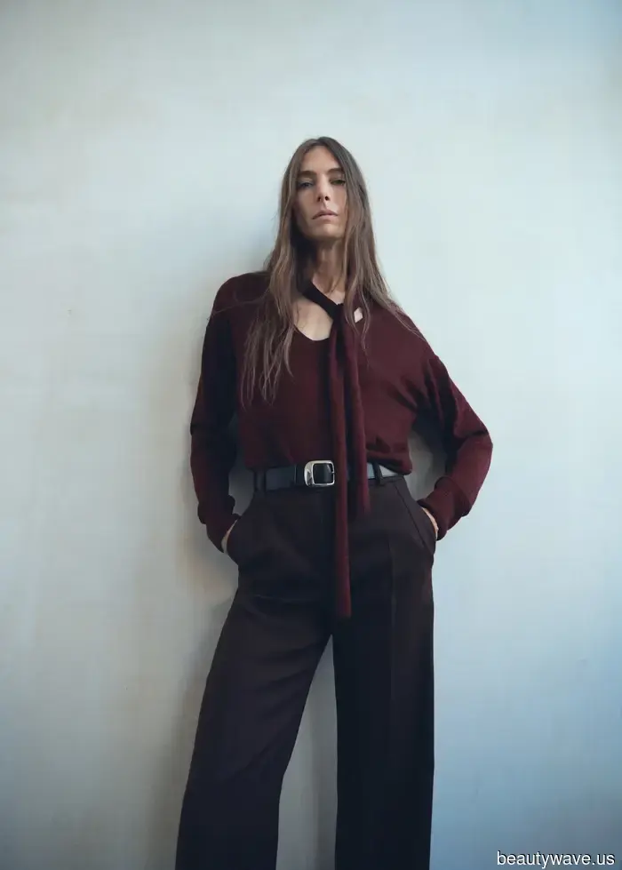 Dieser schicke Pullover-Stil sorgt garantiert dafür, dass jedes Winteroutfit teurer aussieht.