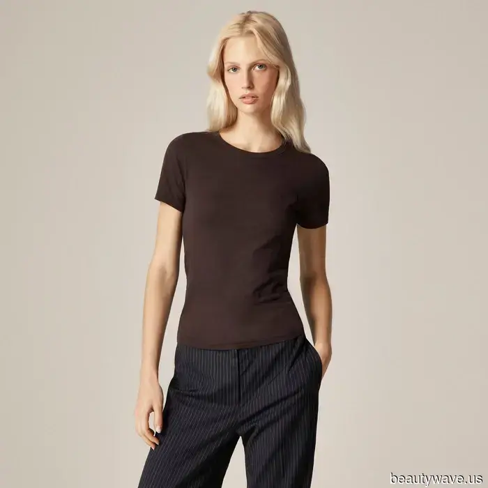 Fashion enthusiasts have been anticipating the launch of Alex Eagle x J.Crew—29 stylish pieces that blend British and American aesthetics…