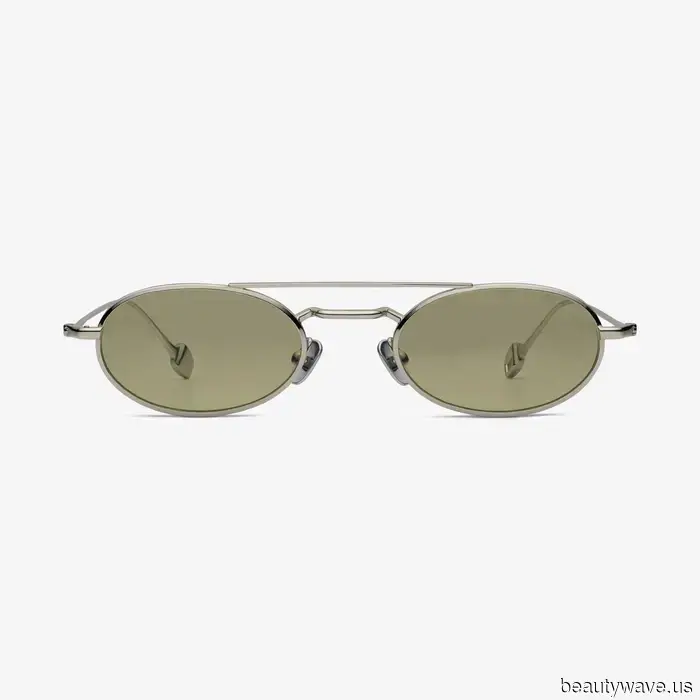 Dressing like a fashion editor is easy—34 shoes and accessories to help you achieve the look.