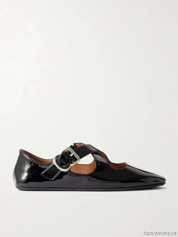 The Flat Shoe Styles That Will Prevail in 2025