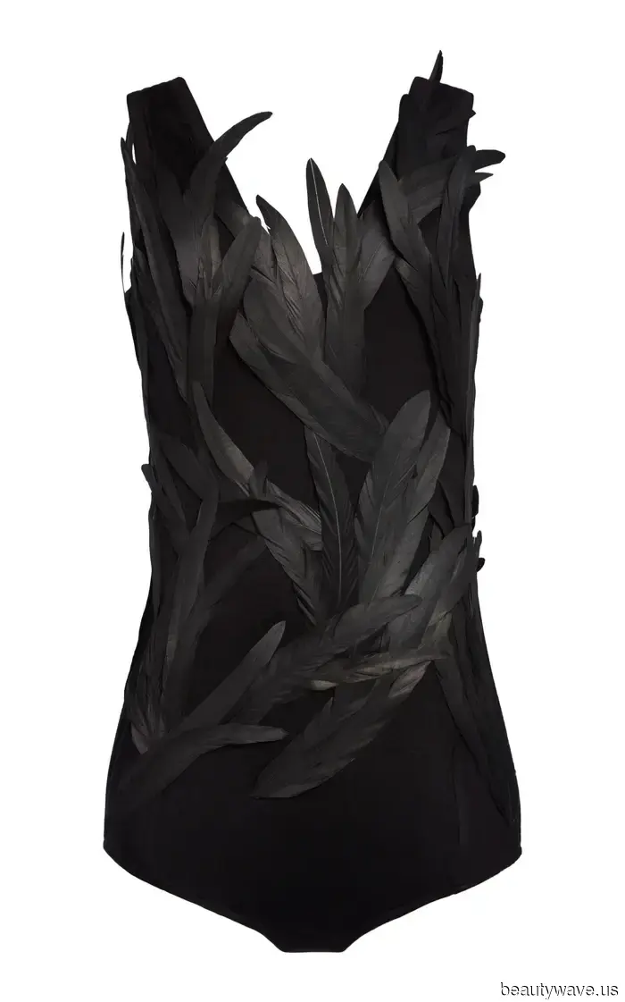 I’ve just returned from Fashion Week in Paris and Milan—here are 7 trends I noticed all over.