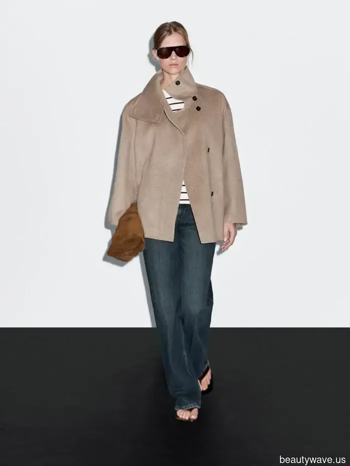 Amo un cappotto con sciarpa, ma questa elegante alternativa è attualmente l'epitome del buon gusto.