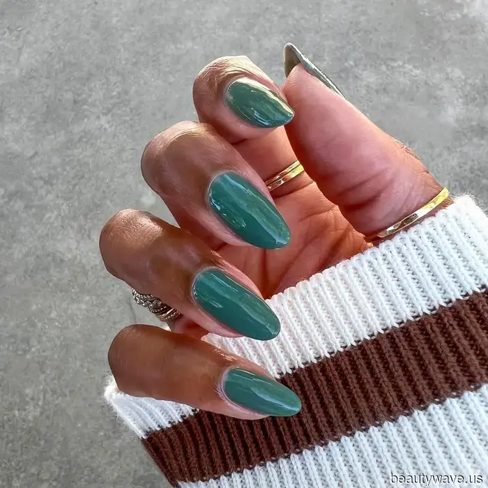 An A-List Manicurist Revealed the Most Fashionable Nail Colors to Sport in April.