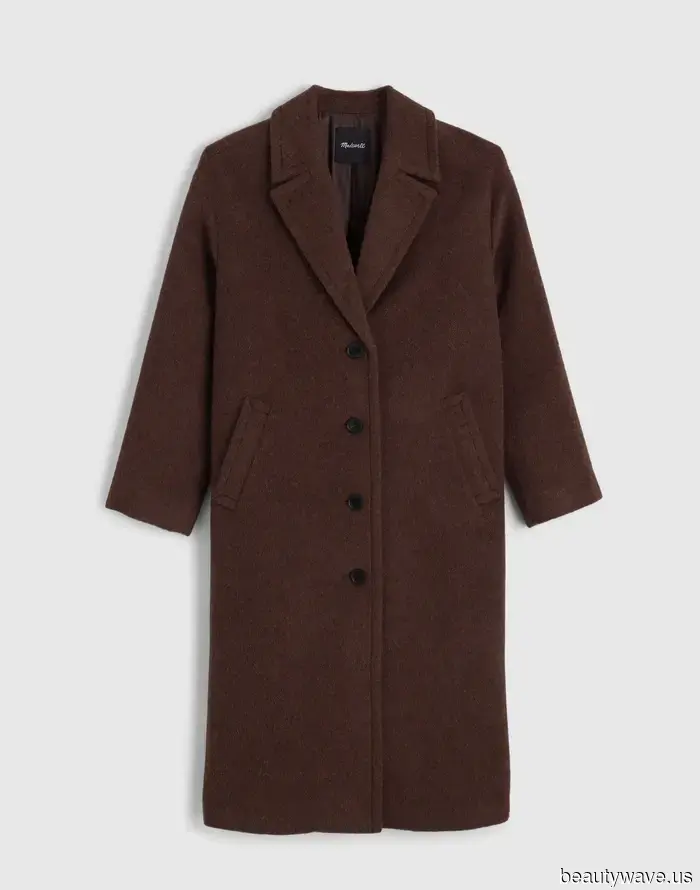 Я только что вернулся из Нью-Йорка, и все носили именно этот тренд пальто.