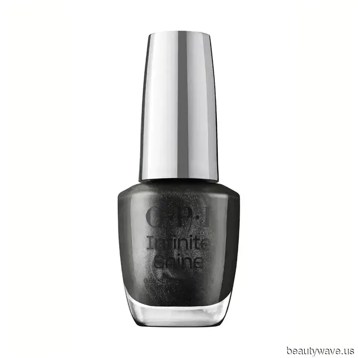 Elegante, senza tempo e ovunque guardi: I soli 9 colori di smalto scuro di cui hai bisogno per una manicure ultra-lussuosa