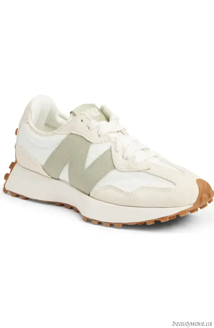 Le sneakers sono i veri protagonisti della vendita di anniversario Nordstrom—questi 29 modelli alla moda sono la prova