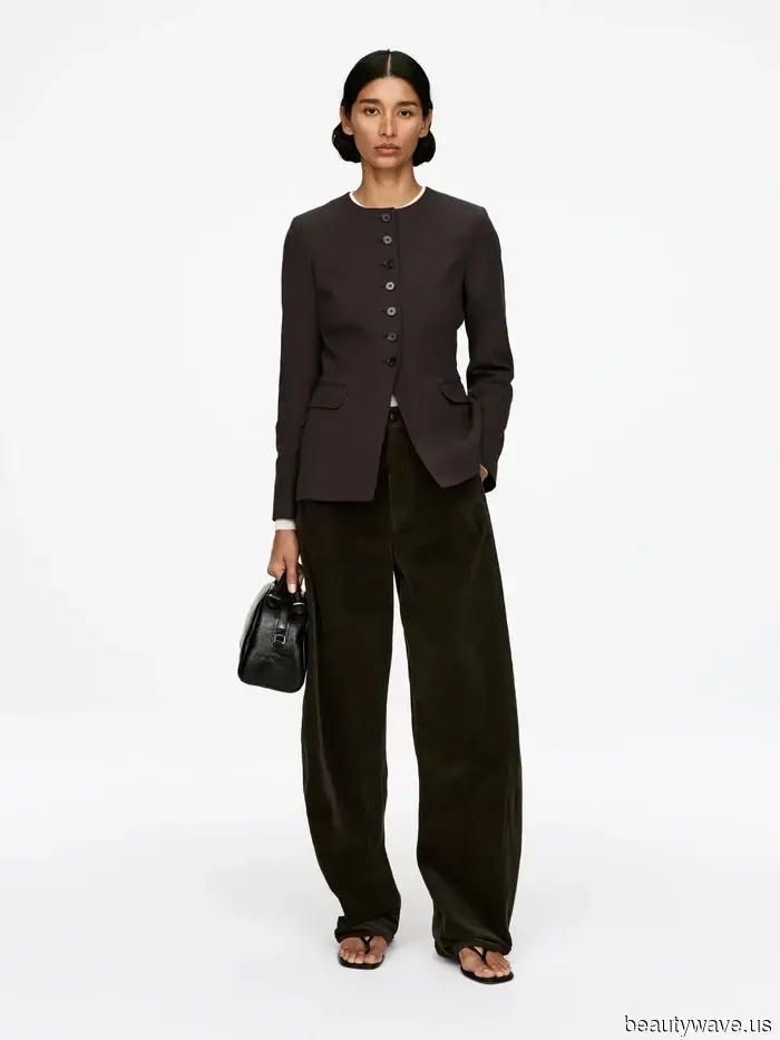 I'm not claiming that boxy blazers are no longer in style, but this polished alternative is what fashionable New Yorkers are donning.