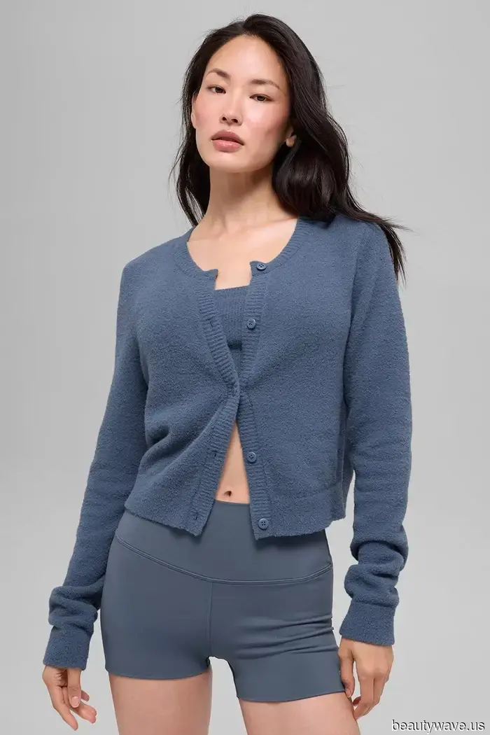 Кендалл Дженнер только что надела самый элегантный цвет леггинсов сезона.