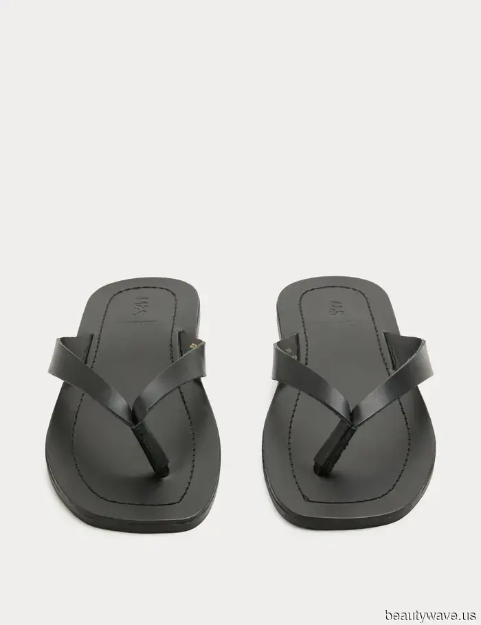 Stovepipe Jeans Are This Season's Trend—5 Sandals That Pair Well With Them