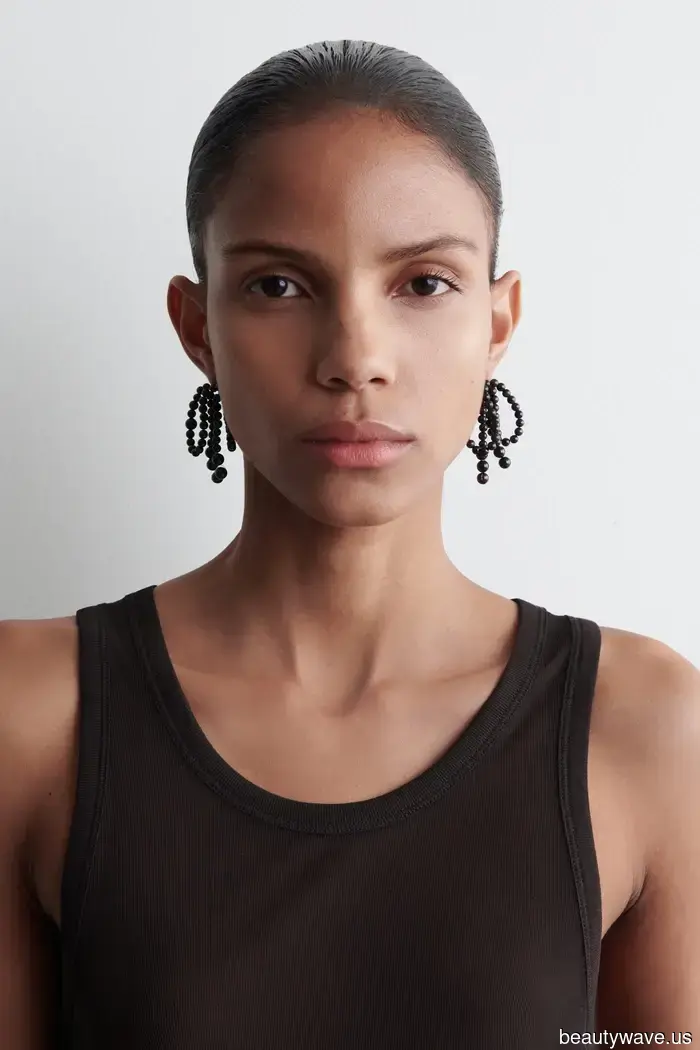 Resulta que este accesorio es la forma más fácil de mejorar tu atuendo básico de jeans y camiseta blanca.