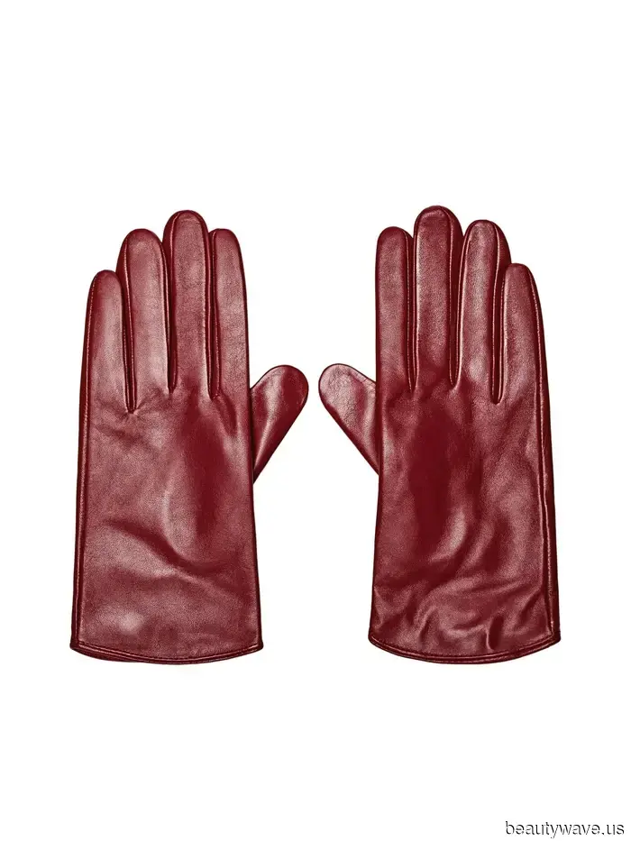 Chic French Girls Will Be Sporting This, This, and This in 2026