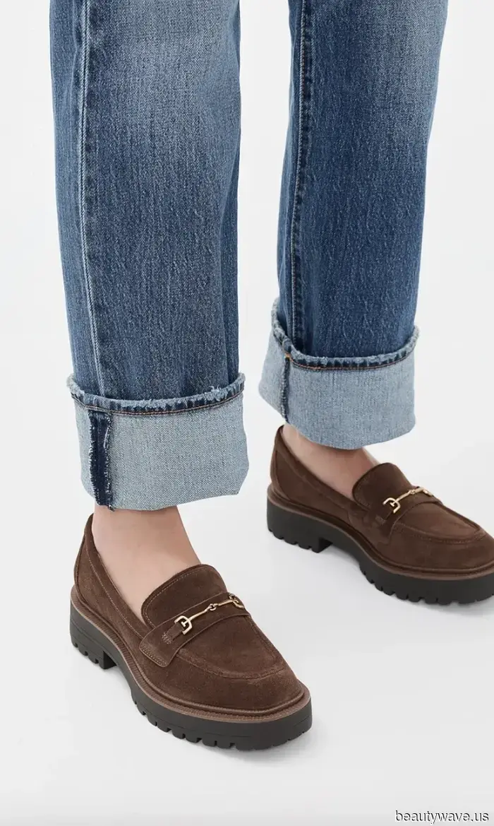 I’m noticing this subtly stylish flat-shoe trend being paired with outfits all over the place this fall.