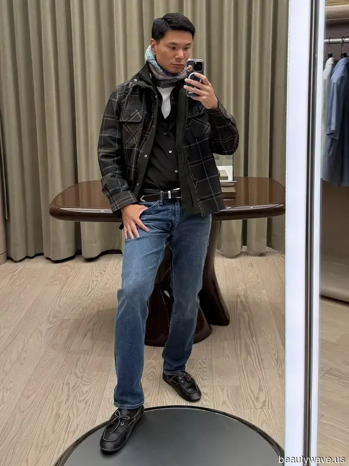 More Stylish Than Skinny Jeans—Every Fashionable Guy is Opting for These 5 Denim Trends This Fall.