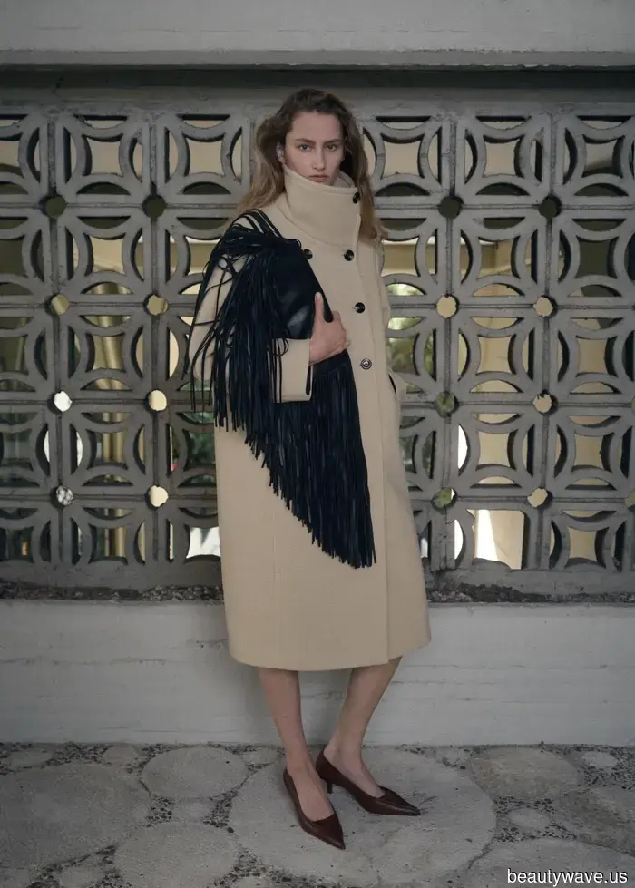 As a Fashion Editor residing in Paris, here are 7 stylish color trends for 2026 that I've noticed throughout the city.