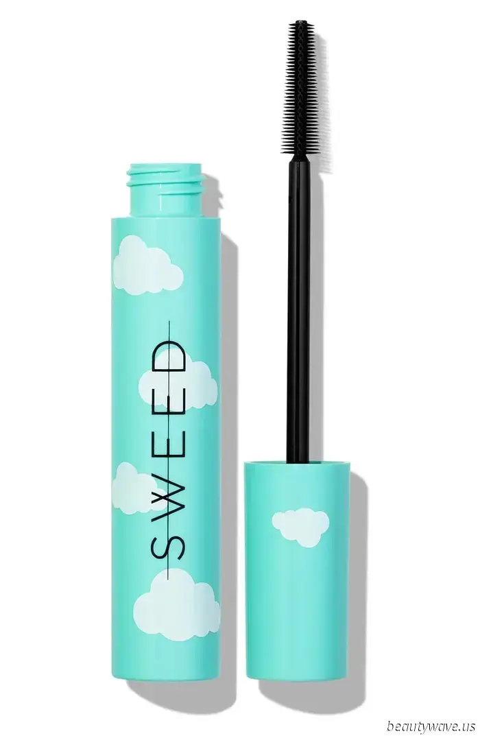 Jasmine Tookes Shared Her Lip Combo on Instagram—This Scandi-Girl Lip Liner is Essential.