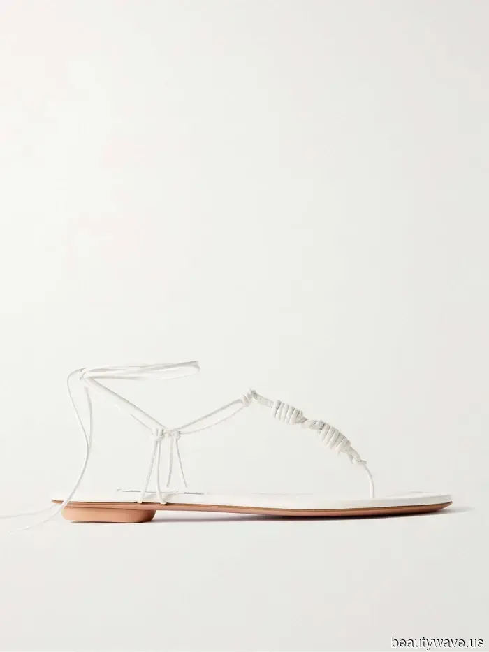 Wait—I've just noticed that the most stylish flat shoes share this particular detail.