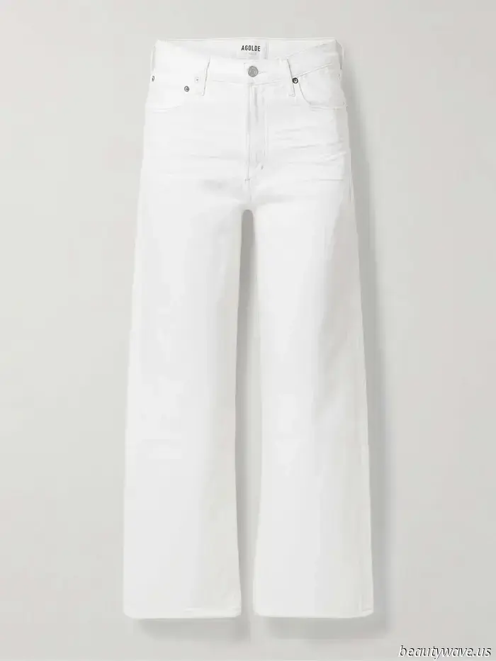 Fact: Opting for this sandal color makes white jeans appear stylish rather than inexpensive.