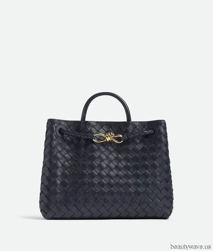 Il nero e il bianco vanno bene, ma a Londra e Parigi, chi ha gusto sa che questi colori stanno meglio insieme.