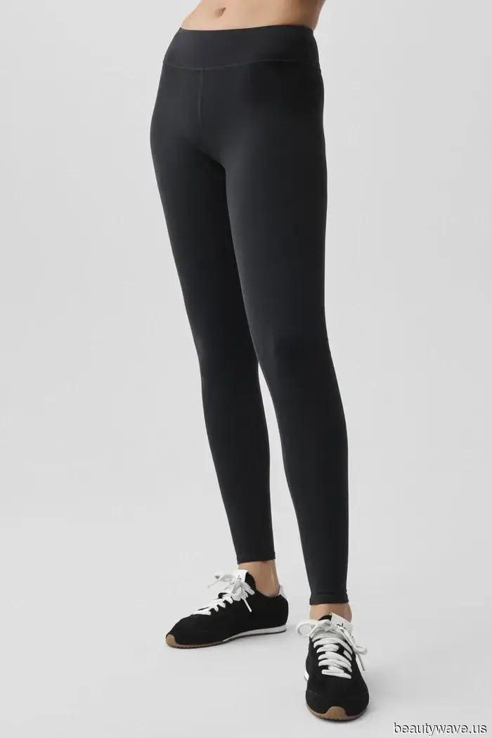 Tutti quelli alla moda hanno abbandonato questo stile di leggings&mdash;questo è ciò che indossano invece