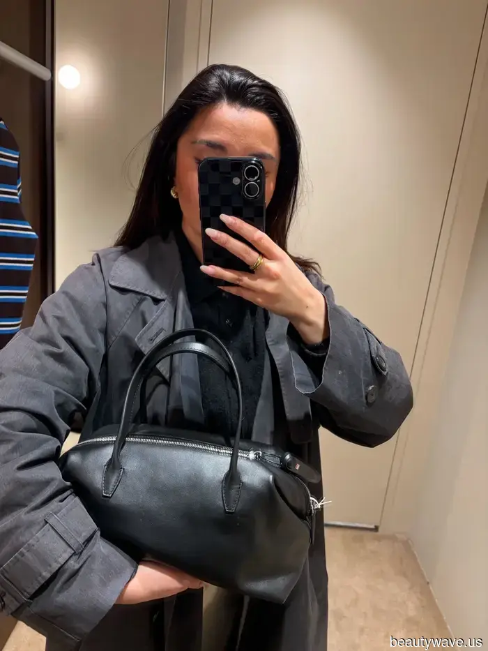 Questa borsa di lusso silenziosa e accessibile è così The Row-coded, e ogni donna chic già la possiede.
