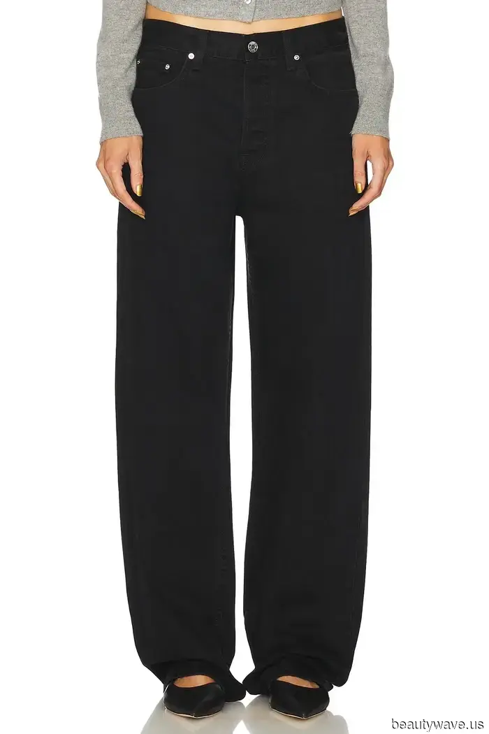 Джинсы с низкой талией, темно-синие футболки, юбки с кружевной отделкой&mdash;каждый модный предмет, который я покупаю благодаря Зоэ Кравиц