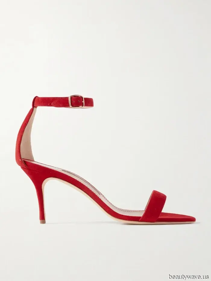 Achieving a fashionable look this summer is as simple as combining these two color trends.
