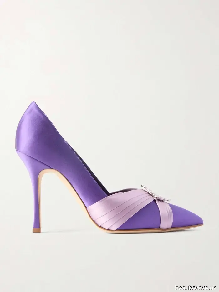 Selbst elegante Kleiderschränke entscheiden sich plötzlich für diesen "wilden" Schuhtrend anstelle von schwarzen Pumps und Ballerinas.