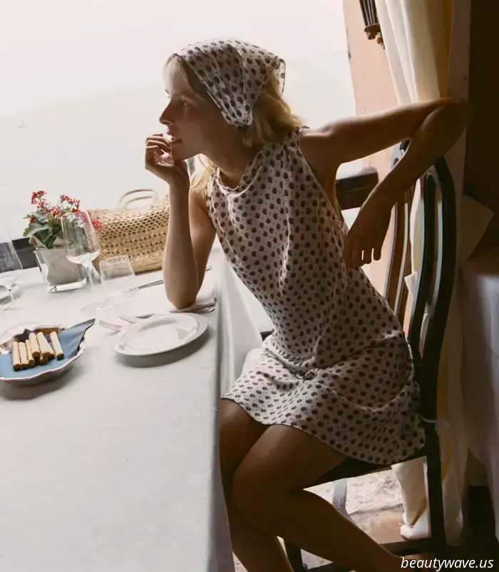 Das ist genau der hübsche Kleidertrend, den man mit Strumpfhosen und High Heels tragen sollte, wenn man diesen Herbst Komplimente bekommen möchte.