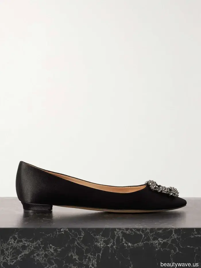 The Row's Viral Ballet Flats Make an Ideal Party Shoe—13 Similarly Elegant Choices