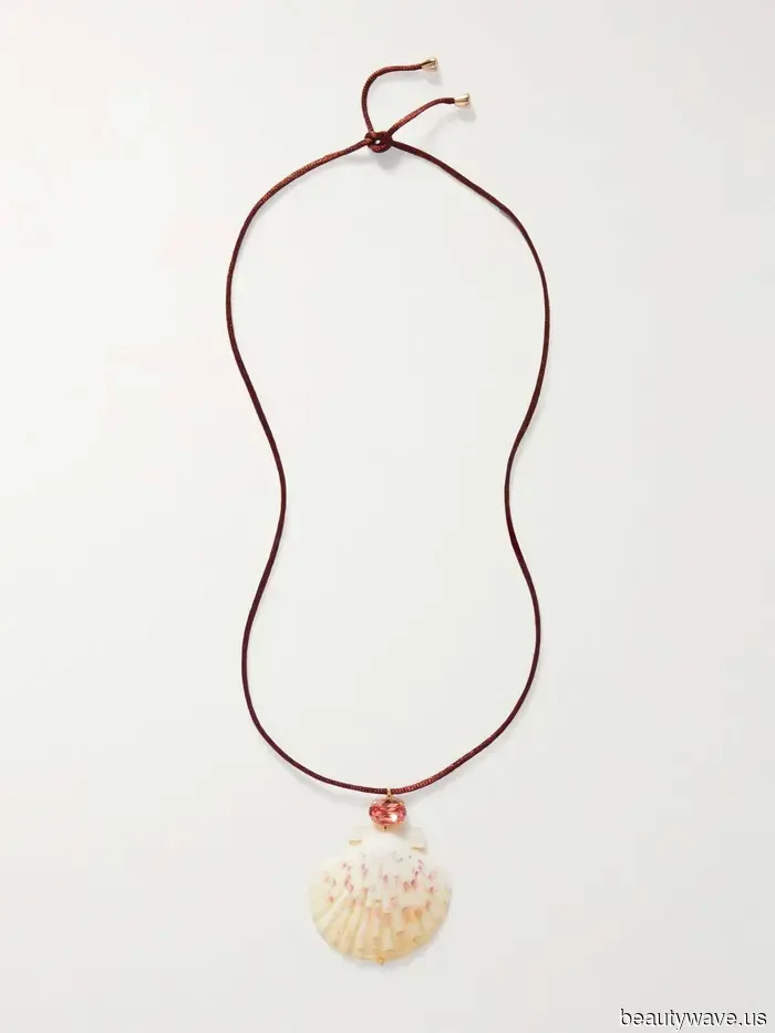 Style insiders are aware of these six summer accessory trends that elevate simple outfits to a more sophisticated level.