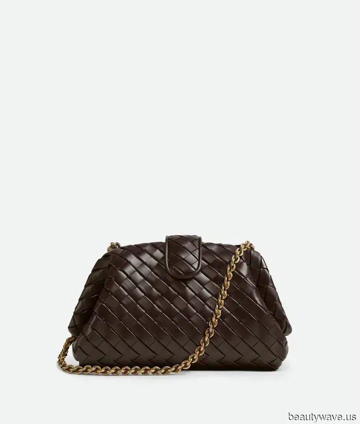 50 Jahre später bleibt das charakteristische Geflecht von Bottega Veneta unerreicht.