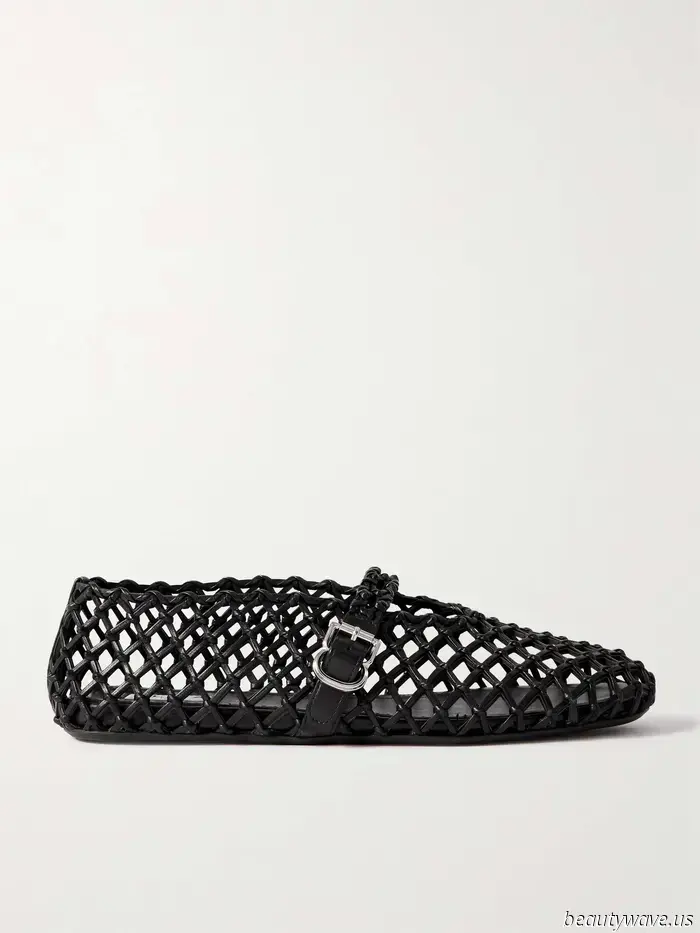Sophisticated Dressers in Manhattan Are Swapping Suede Flats for This Similarly Luxurious Trend.