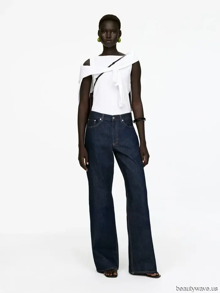 You can pair jeans with almost anything, yet it's this "mundane" piece that gives them an elegant touch.