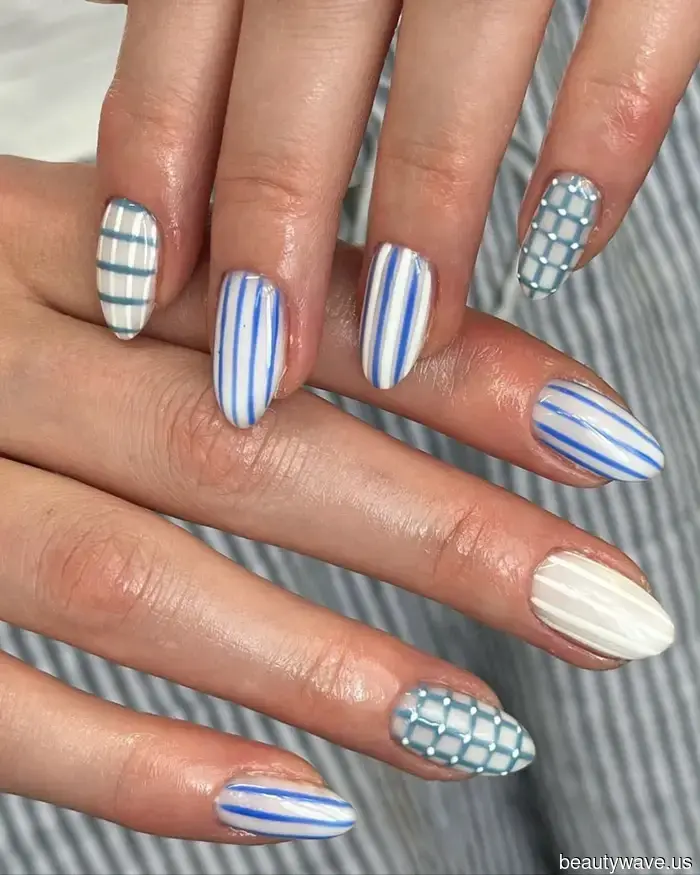Apologies, Polka Dots; this is the even more stylish nail art design I'm saving for fall.