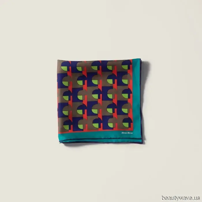 Von Mailand nach New York&mdash;"N&eacute;colletage" Styling wird diesen Frühling überall sein