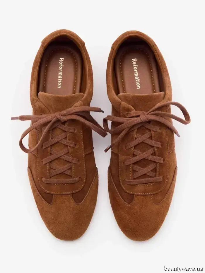 Paris! London! New York! Here's How Individuals Style the Barn Jacket Variedly According to Their Location.