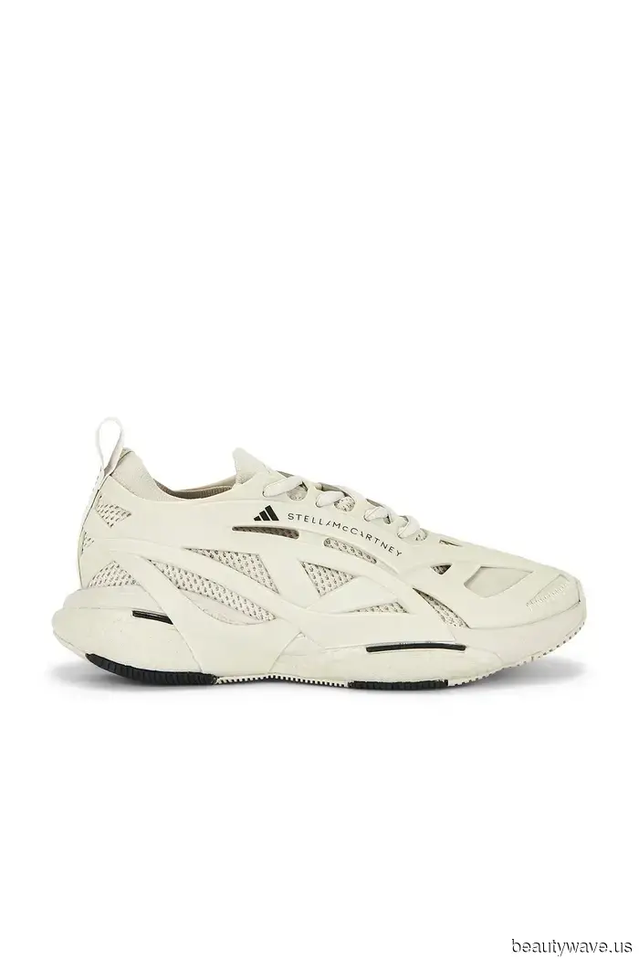 Все крутые девушки Л.А. носят эти 5 весенних трендов обуви для своих пробежек с матча латте.