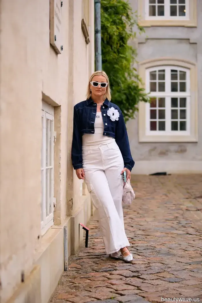 The Sole Denim Style You'll Notice on French and Italian Women During the Summer