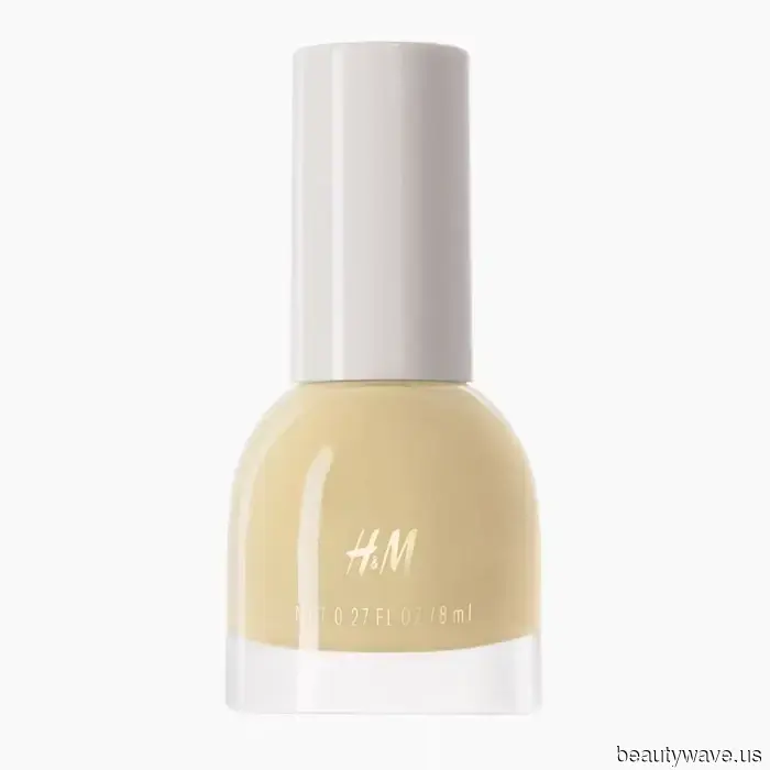 Hold off on the neutral manicures—this summer, all I desire for my nails is a Mediterranean vibe.